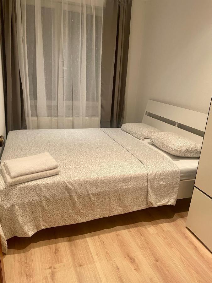 Lovely 2 Bedrooms Apartment Brussel Bagian luar foto