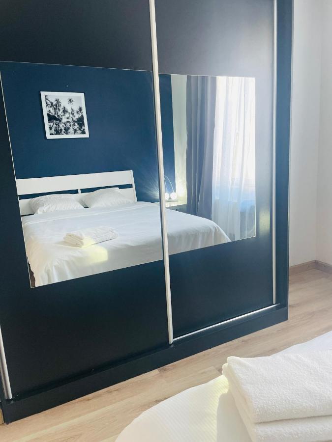 Lovely 2 Bedrooms Apartment Brussel Bagian luar foto