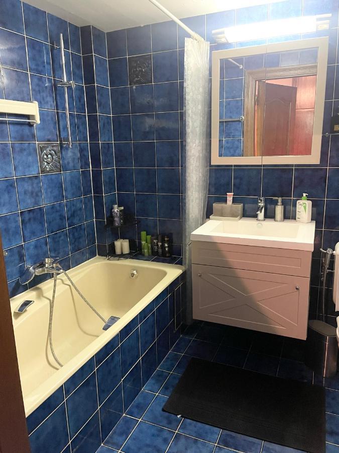 Lovely 2 Bedrooms Apartment Brussel Bagian luar foto
