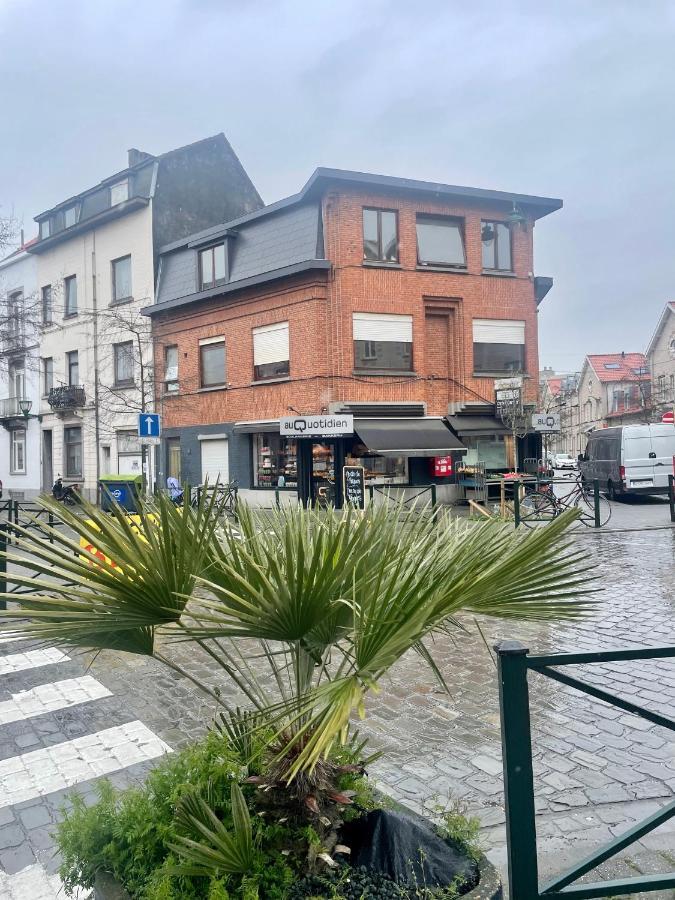 Lovely 2 Bedrooms Apartment Brussel Bagian luar foto